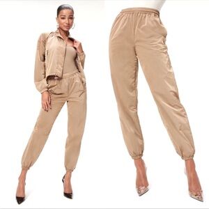 *Final Price* Good American | Shine Boyfriend Pant Joggers in Nude/Tan Sz Medium